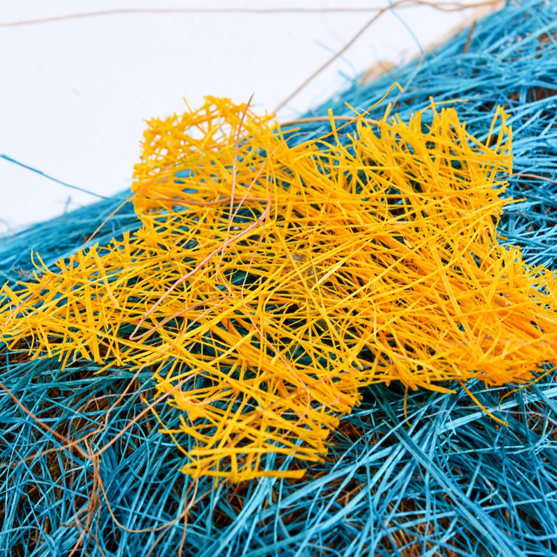 Penn Plax Penn-Plax Bird Life Interactive Toy Purse with Natural Nesting Material (BAVW1) â€“ Colorful & Fun Addition to Any Cage â€“ Safe for All Birds â€“ 5.75â€ Height - Image 4